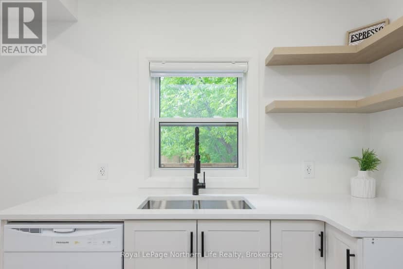 253 Second Avenue W — photo 12 of 33