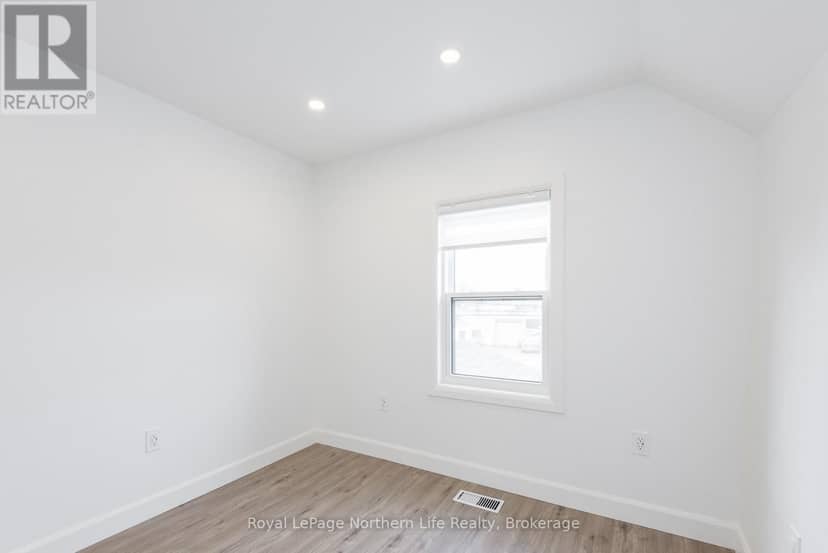 253 Second Avenue W — photo 17 of 33
