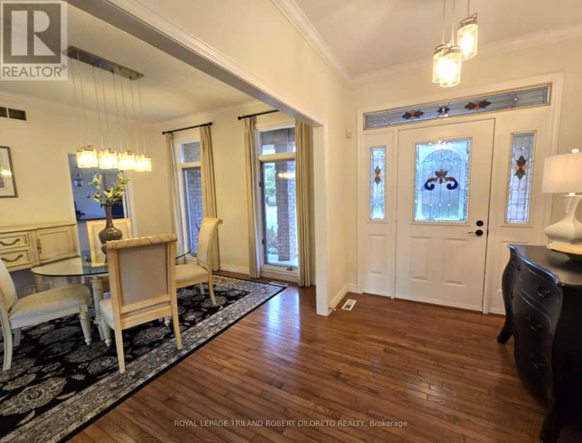 19 Woodland Drive — photo 13 of 38