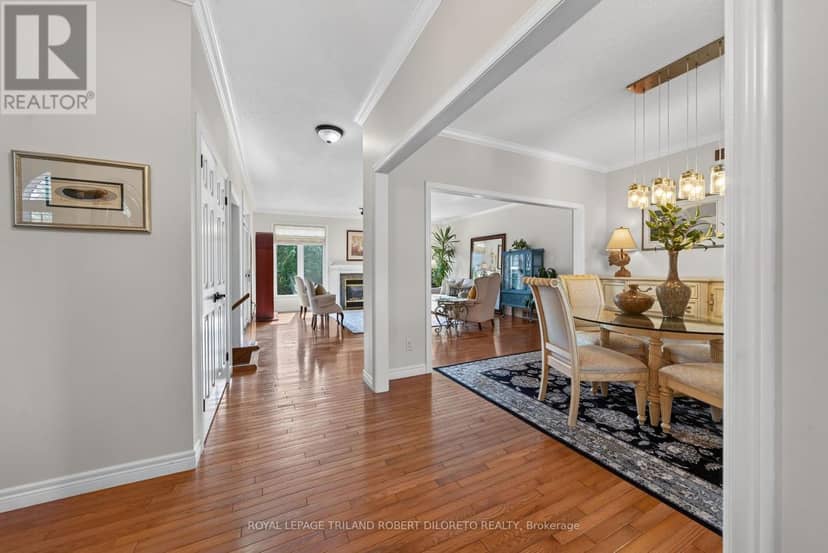 19 Woodland Drive — photo 14 of 38
