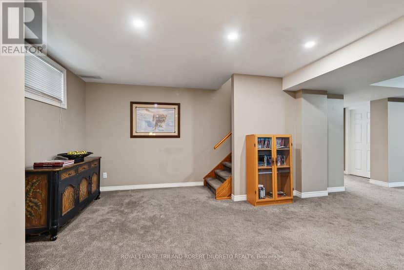 19 Woodland Drive — photo 32 of 38