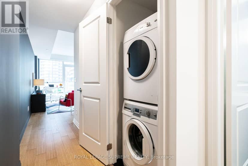 1710 - 8 Mercer Street — photo 14 of 28