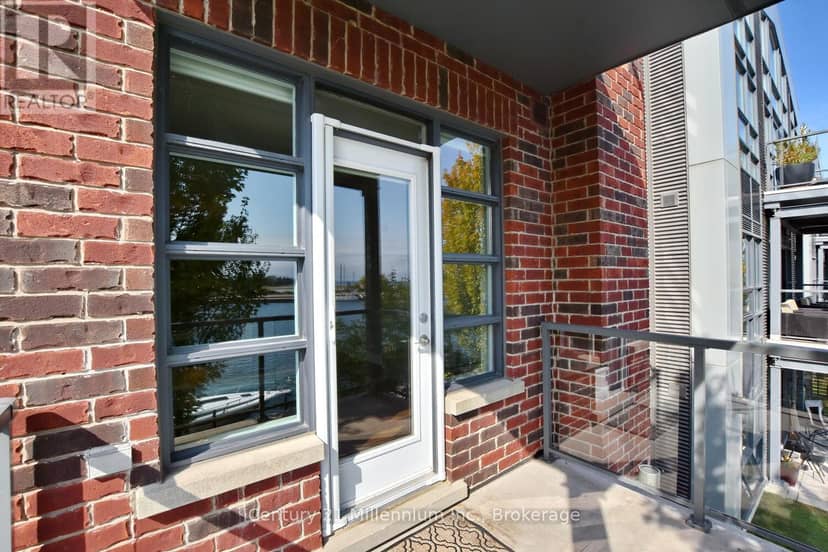 208 - 1 Shipyard Lane — photo 17 of 40