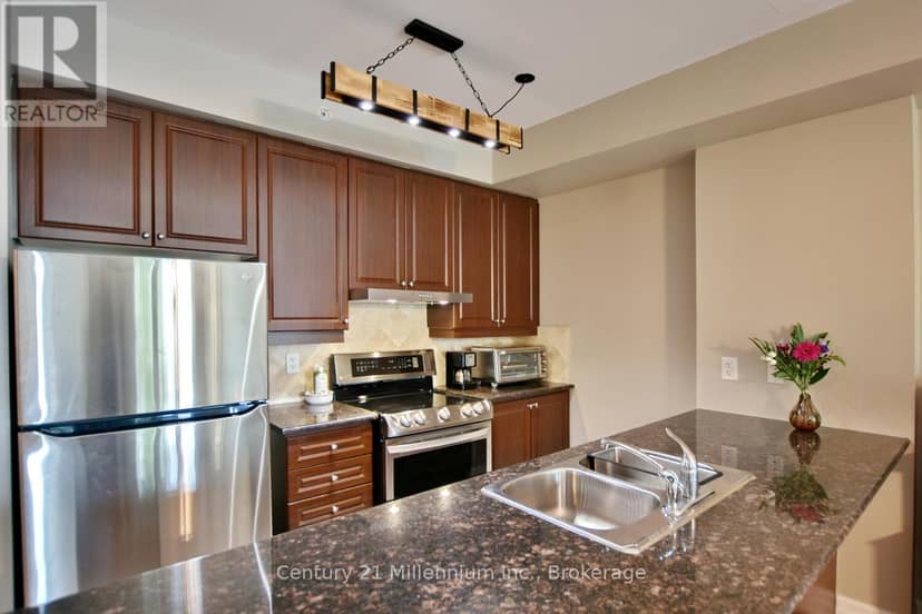 208 - 1 Shipyard Lane — photo 6 of 40