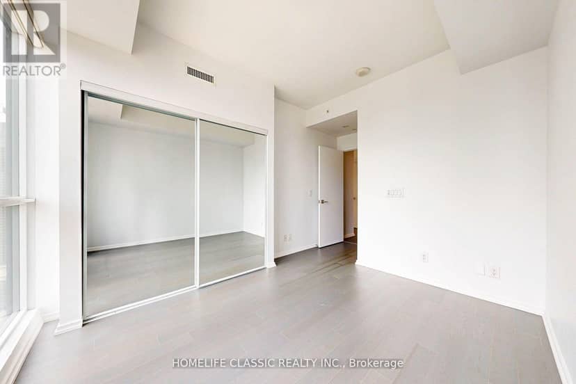 4006 - 70 Temperance Street — photo 6 of 23