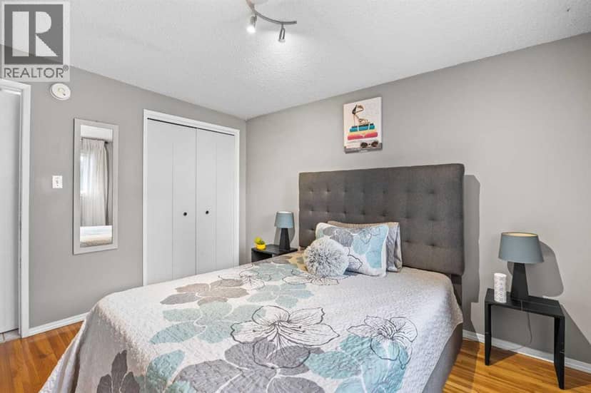 219 26 Avenue NE — photo 21 of 40