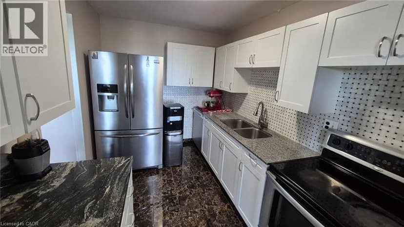 279 CHANDLER Drive Unit# 706 — photo 22 of 40