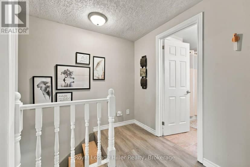 133 Braemar Crescent — photo 21 of 40