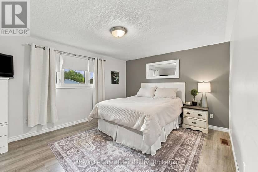 133 Braemar Crescent — photo 24 of 40