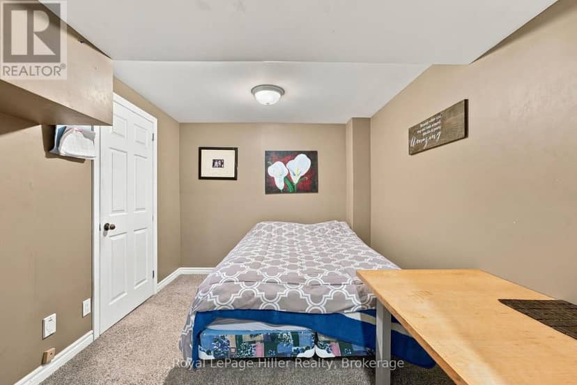133 Braemar Crescent — photo 35 of 40