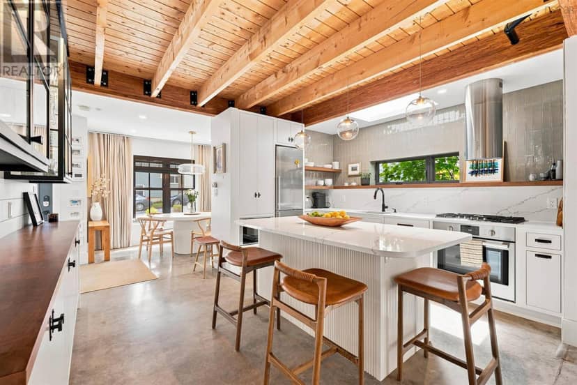 5675 Stanley Street — photo 12 of 40