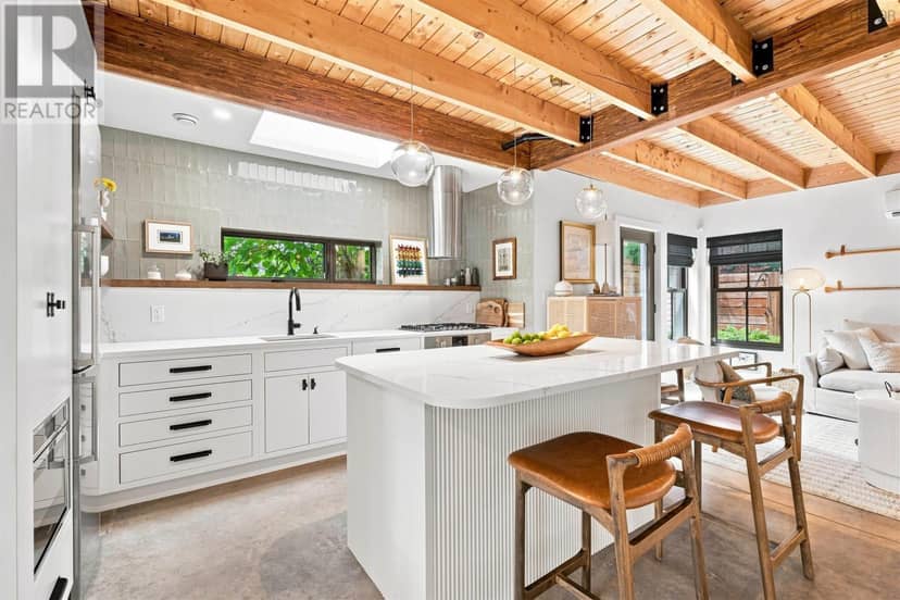5675 Stanley Street — photo 11 of 40