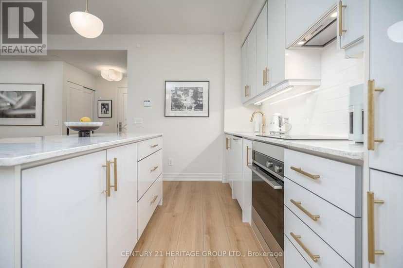 1807 - 9075 Jane Street — photo 16 of 40