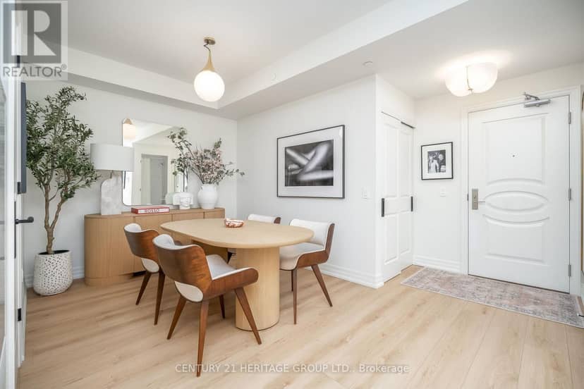 1807 - 9075 Jane Street — photo 22 of 40