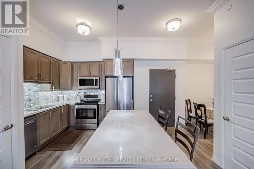103 - 2 Adam Sellers Street — photo 12 of 40