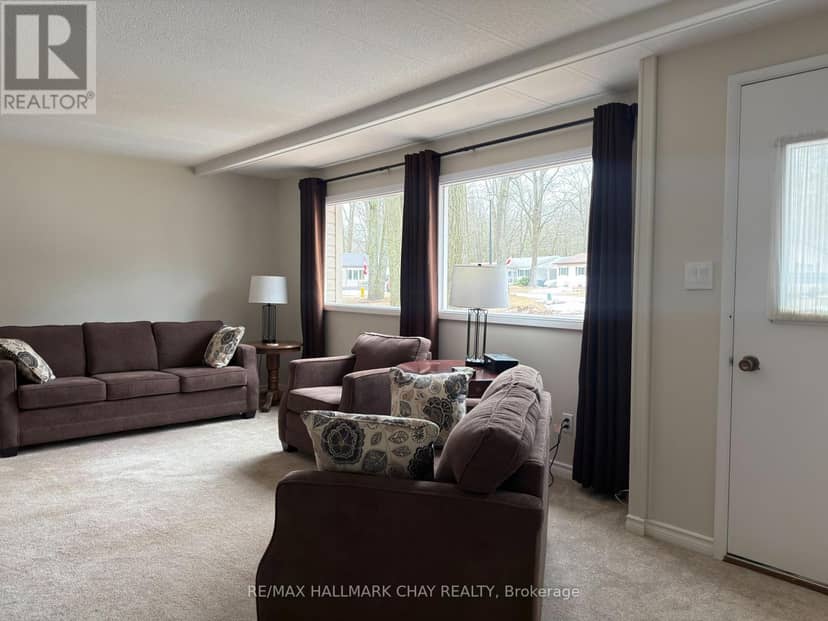 13 Carruthers Street N, Wasaga Beach, photo 7