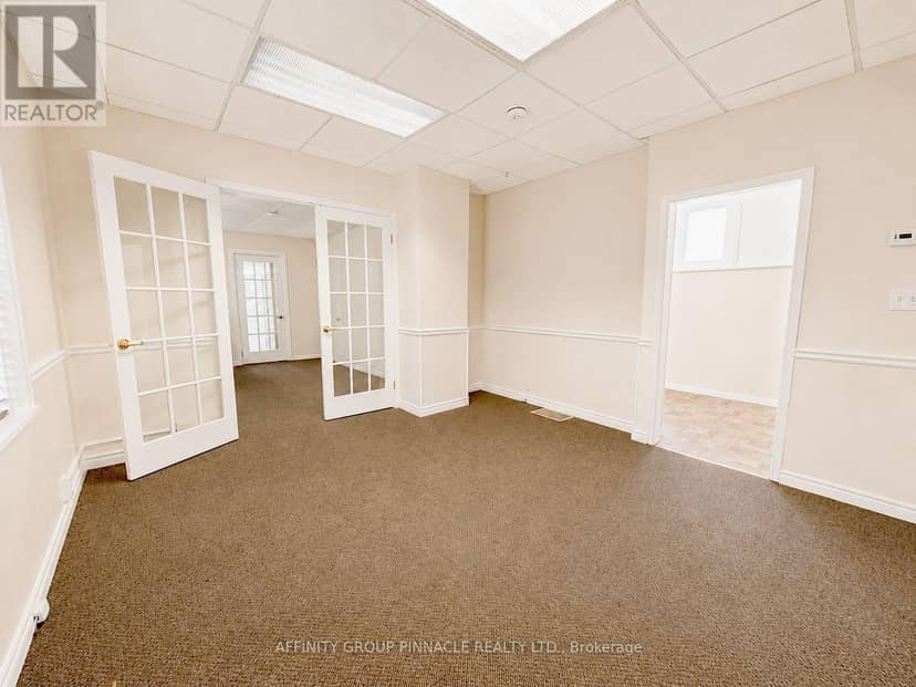 221 Kent Street W — photo 19 of 40