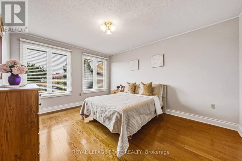 90 Fairington Crescent — photo 21 of 40