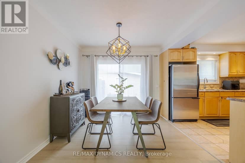 87 Rochelle Drive — photo 9 of 39