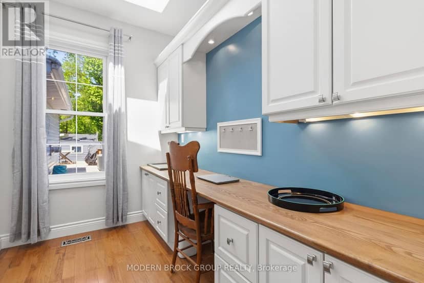 254 King Street E — photo 14 of 40
