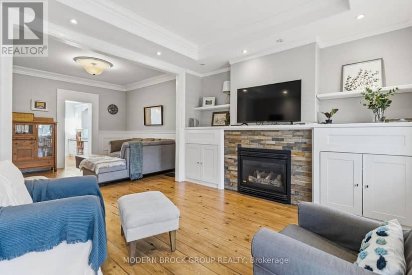 254 King Street E — photo 12 of 40