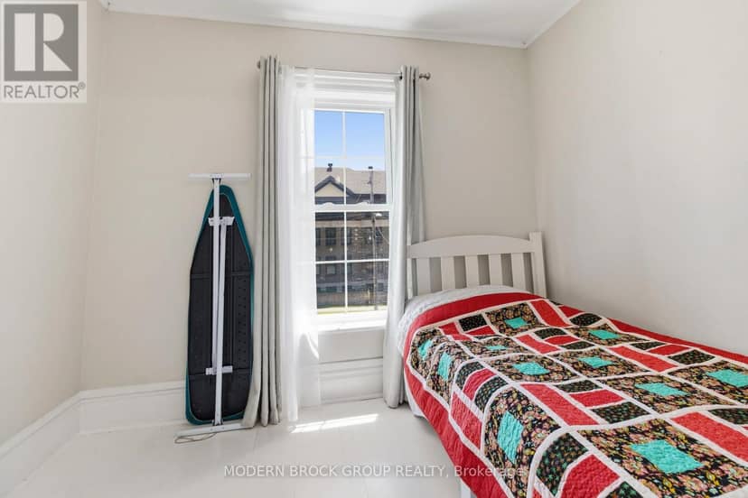 254 King Street E — photo 39 of 40