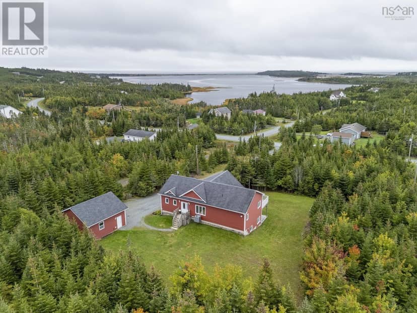 307 Leslie Road, East Lawrencetown, photo 2