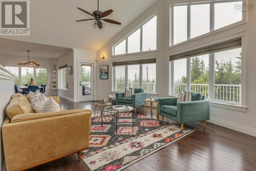 307 Leslie Road — photo 18 of 40