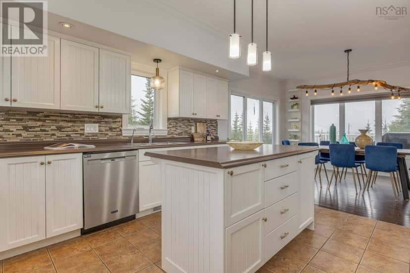 307 Leslie Road — photo 14 of 40