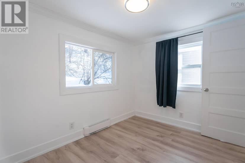 9 Heather Street — photo 12 of 18
