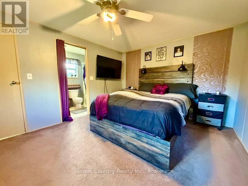 7 - 143 Marion Road — photo 11 of 21