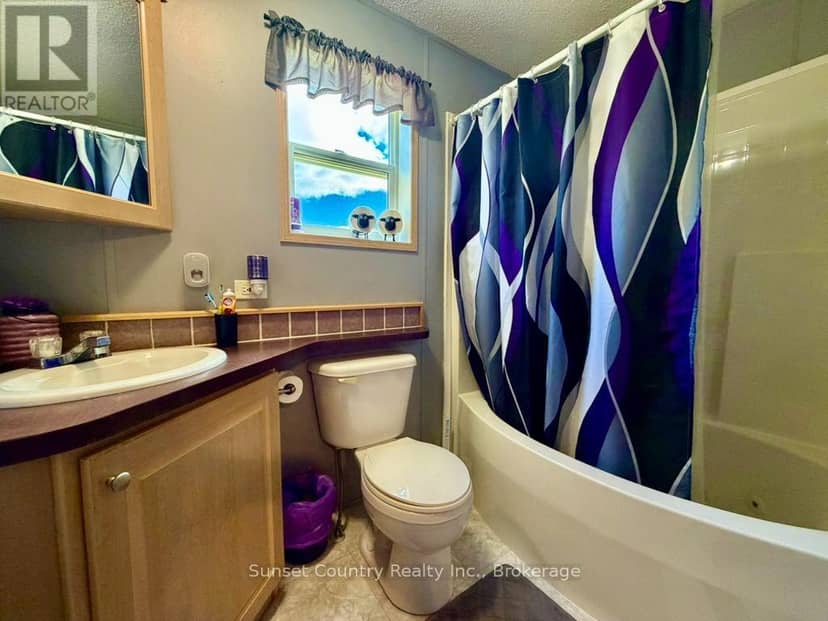7 - 143 Marion Road — photo 13 of 21