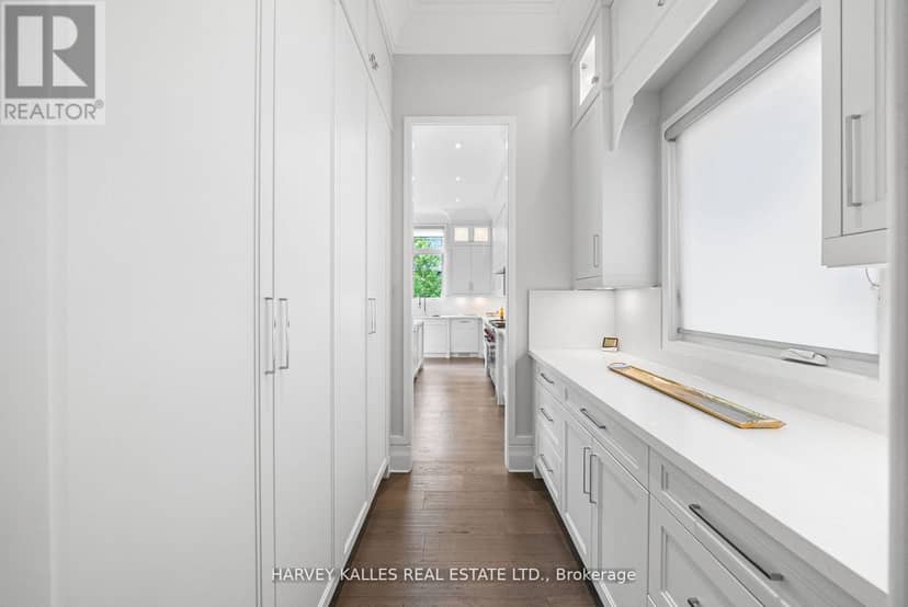 163 Cortleigh Boulevard — photo 14 of 40