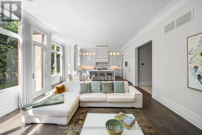 163 Cortleigh Boulevard — photo 16 of 40