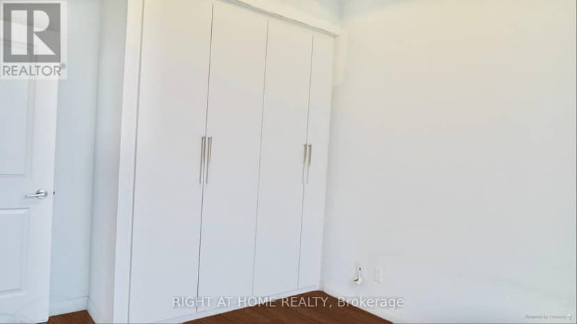2707 - 30 Meadowglen Place — photo 16 of 26