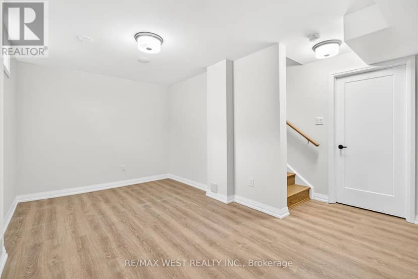 5 John Carter Way — photo 12 of 14