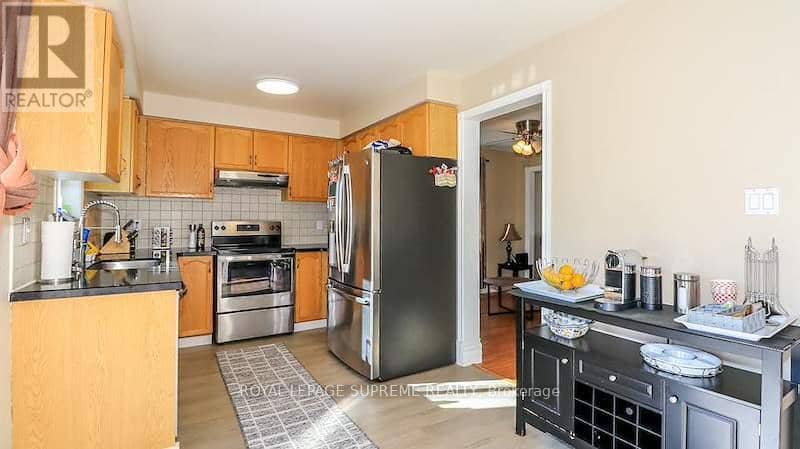 2169 Jans Boulevard — photo 10 of 39