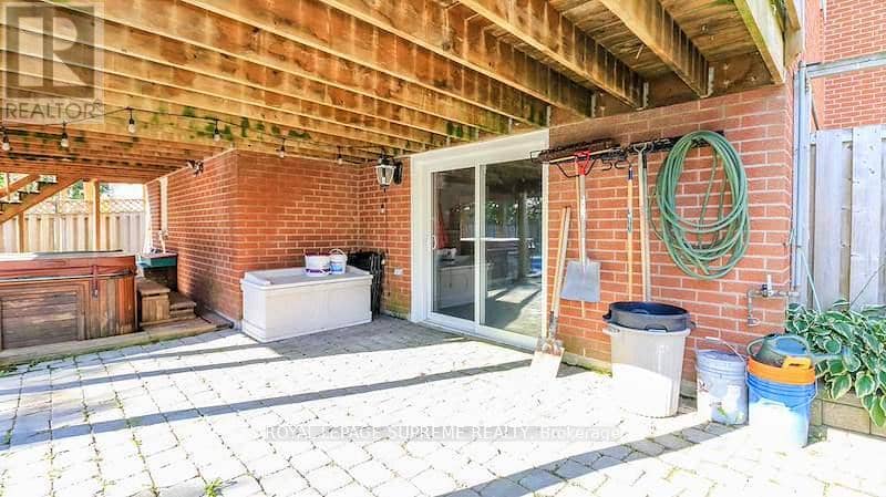 2169 Jans Boulevard — photo 31 of 39