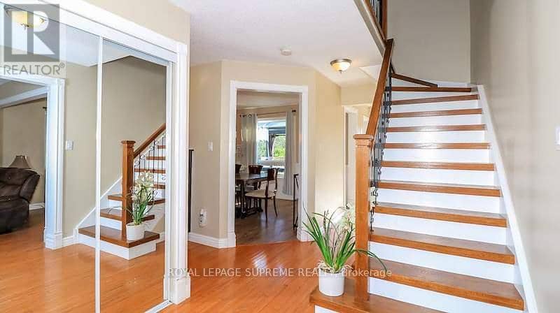2169 Jans Boulevard — photo 8 of 39