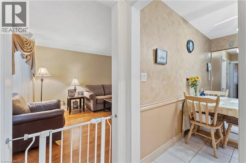 193 HUXLEY Avenue S — photo 5 of 39