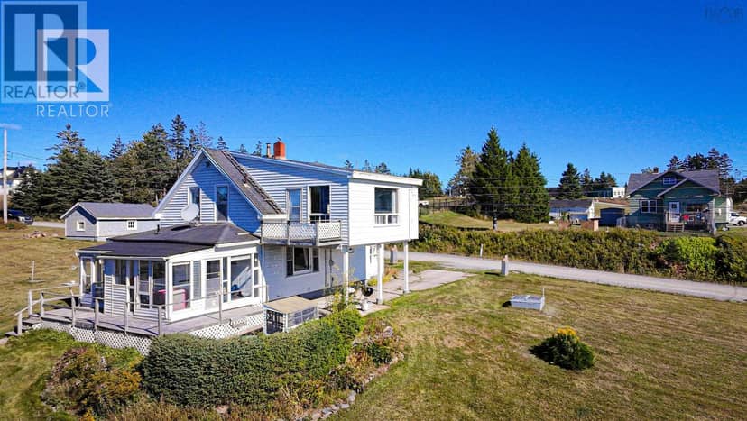 11 Harbourview Drive — photo 1 of 36