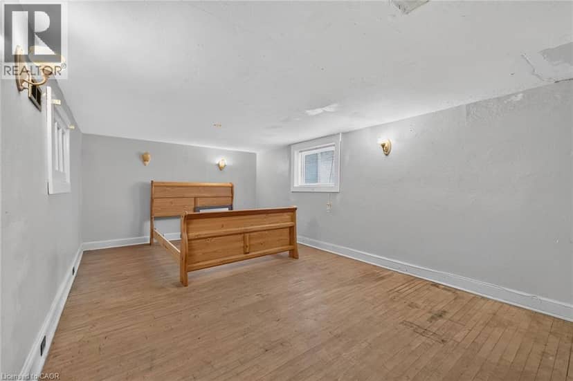 208 CARLTON Street — photo 32 of 40