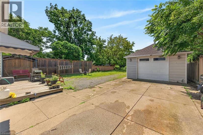 208 CARLTON Street — photo 36 of 40