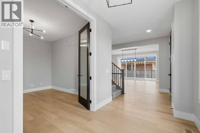 116 Greenwich Heath NW, Calgary, photo 3