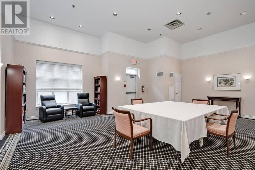 307 - 221 Robinson Street — photo 18 of 21