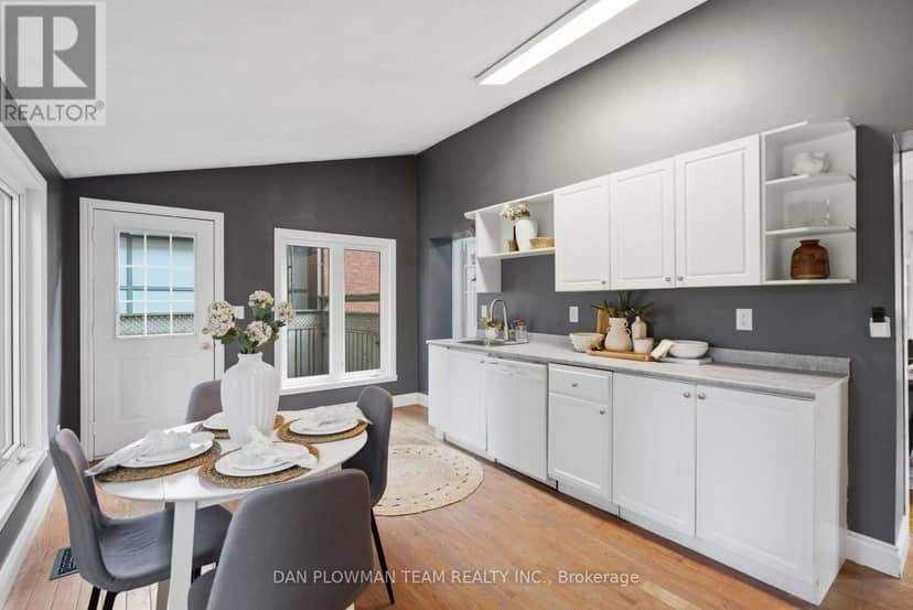 265 Haig Street — photo 7 of 28