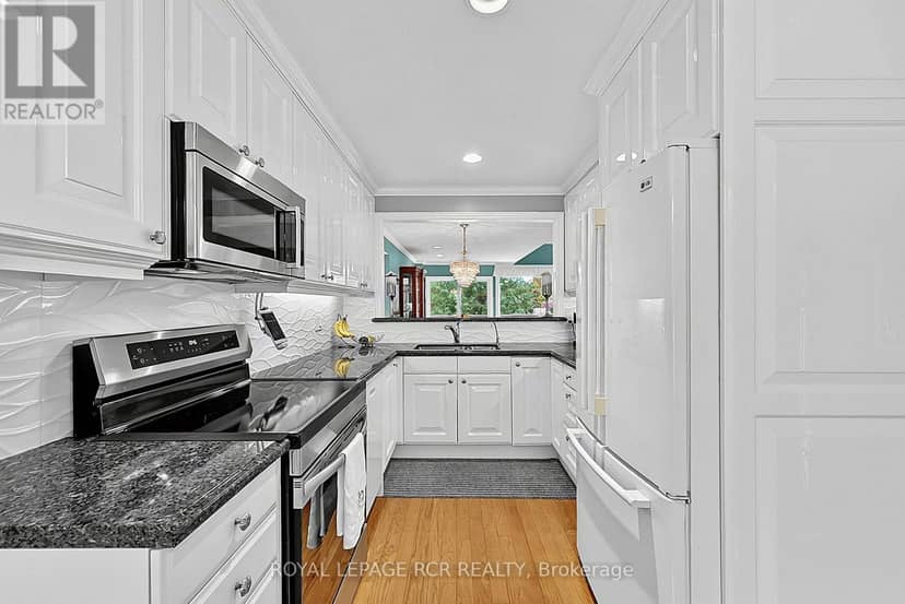 60 Riverview Road — photo 3 of 40