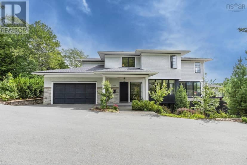 1170 Rockcliffe Street — photo 1 of 40