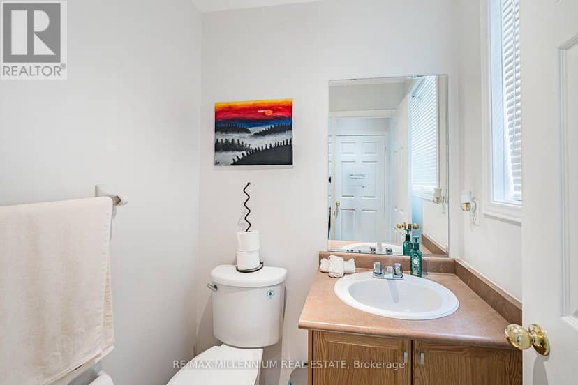 90 Ronan Crescent — photo 21 of 40