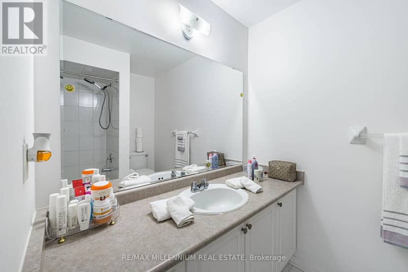90 Ronan Crescent — photo 36 of 40